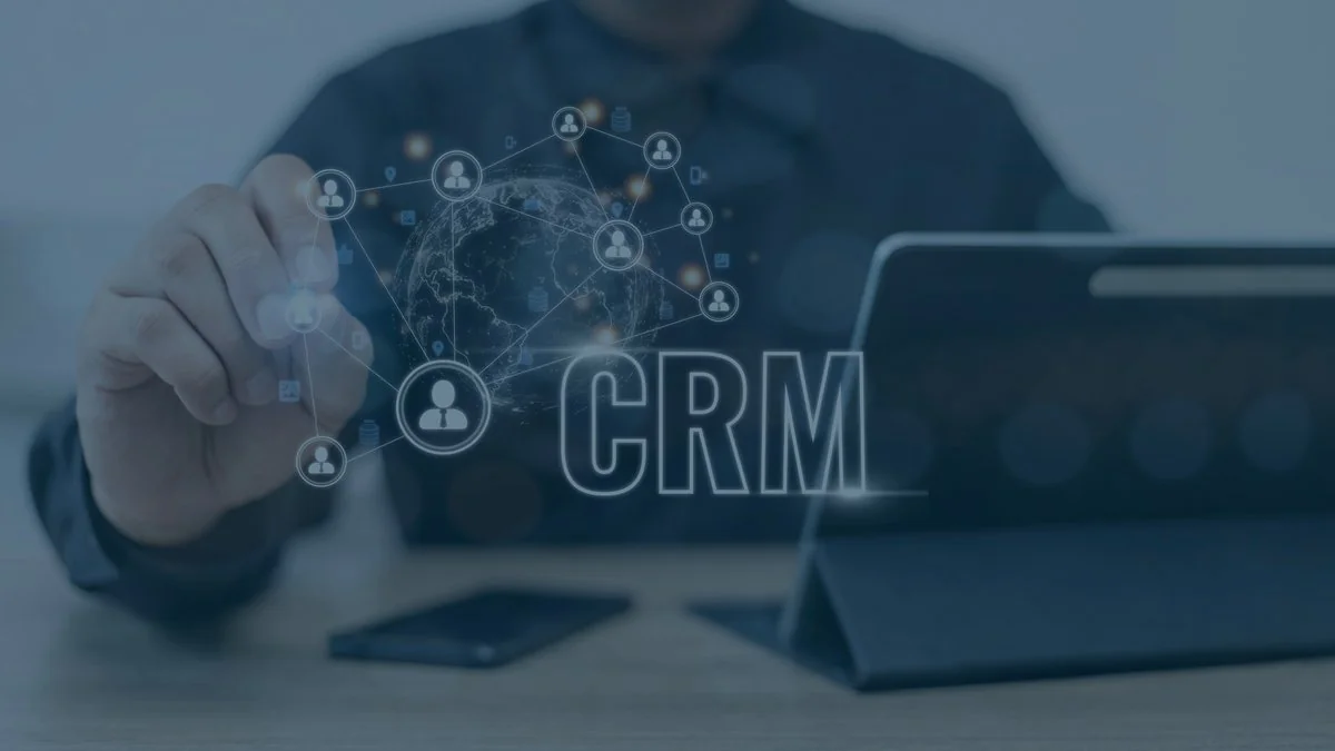 CRM WhatsApp Gratis: qué existe realmente y cuándo te conviene en 2026 CRM WhatsApp Gratis: qué existe realmente y cuándo te conviene en 2026